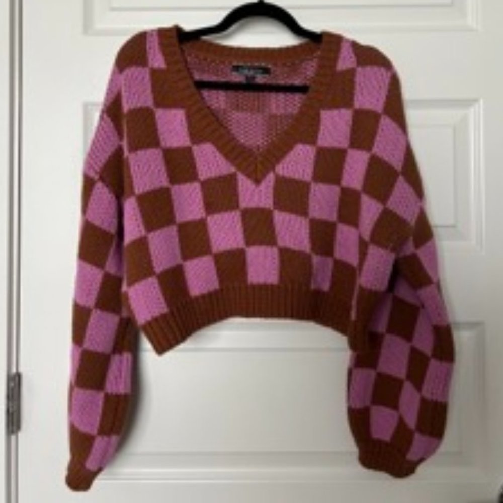 Blue Blush Checkered Cropped V-Neck Sweater